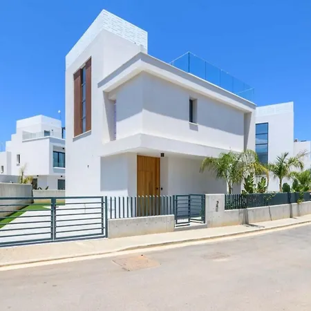 By The 2 פרוטאראס